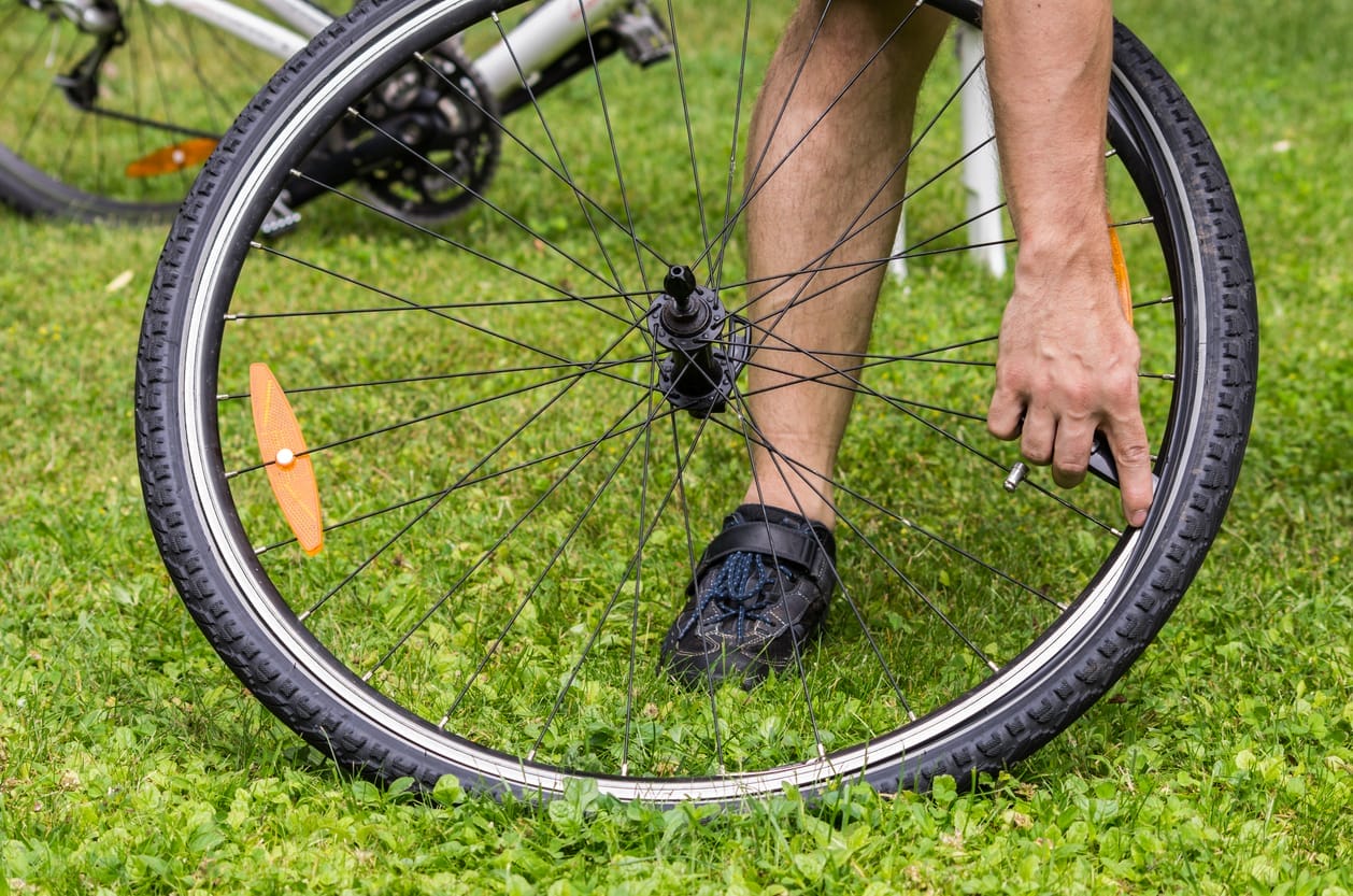 bandenlichter gebruiken bij fietsband verwijderen